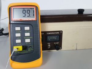 Thumbnail image of Jones Chromatography Model 7970 HPLC Column Block Heater Lab