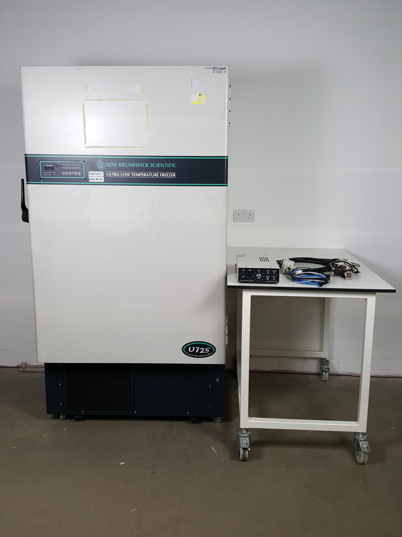 Image of New Brunswick Scientific Ultra Low Temperature Freezer U725 -86