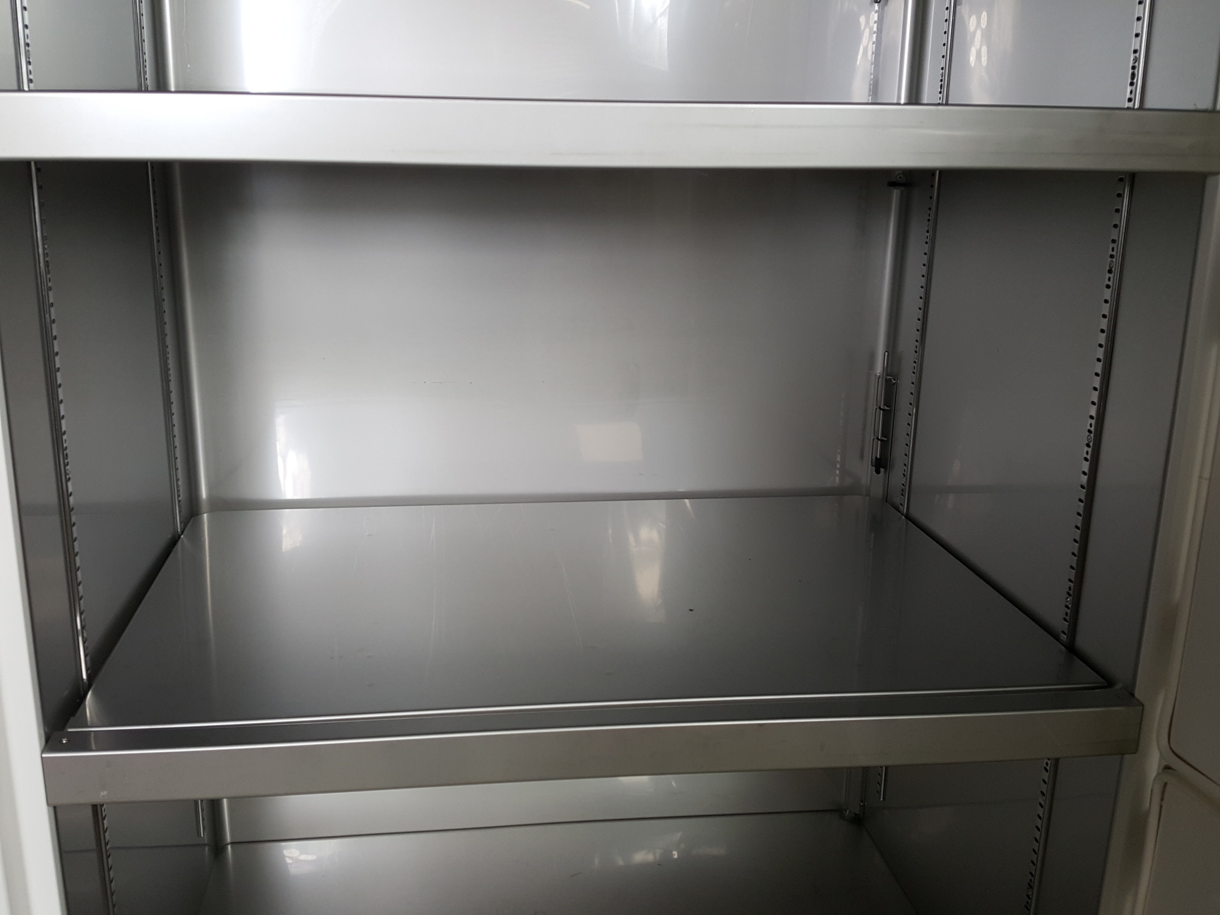 Image of New Brunswick Scientific Ultra Low Temperature Freezer U725 -86