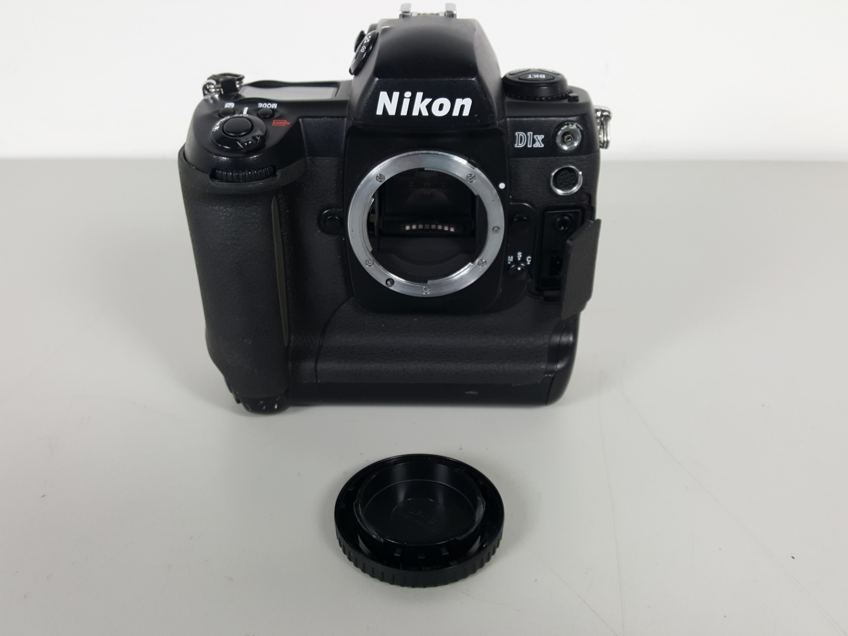 Image of NIKON D1 X 5.47 Megapixel SLR Digital Camera