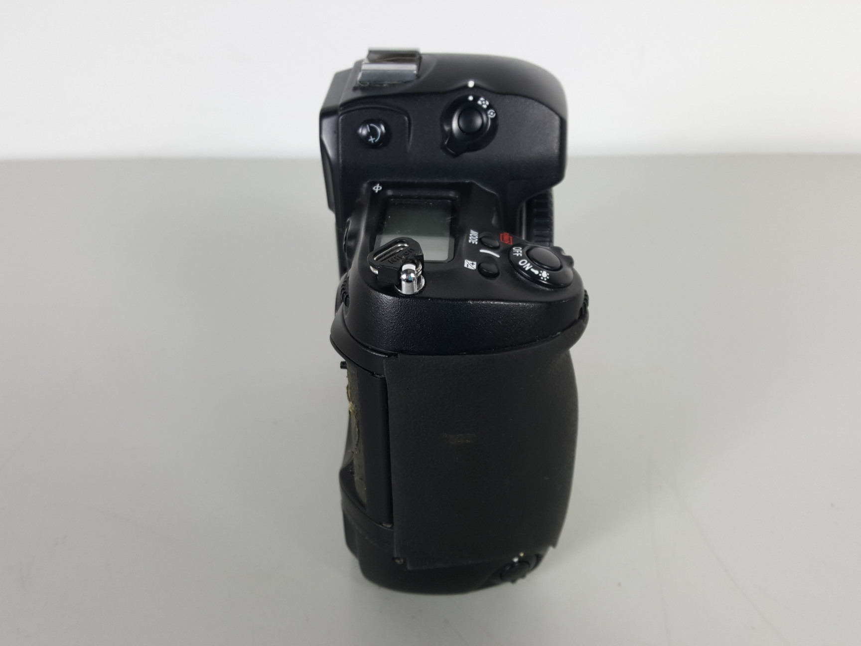 Image of NIKON D1 X 5.47 Megapixel SLR Digital Camera