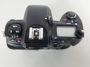 Thumbnail image of NIKON D1 X 5.47 Megapixel SLR Digital Camera