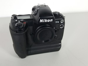 Thumbnail image of NIKON D1 X 5.47 Megapixel SLR Digital Camera