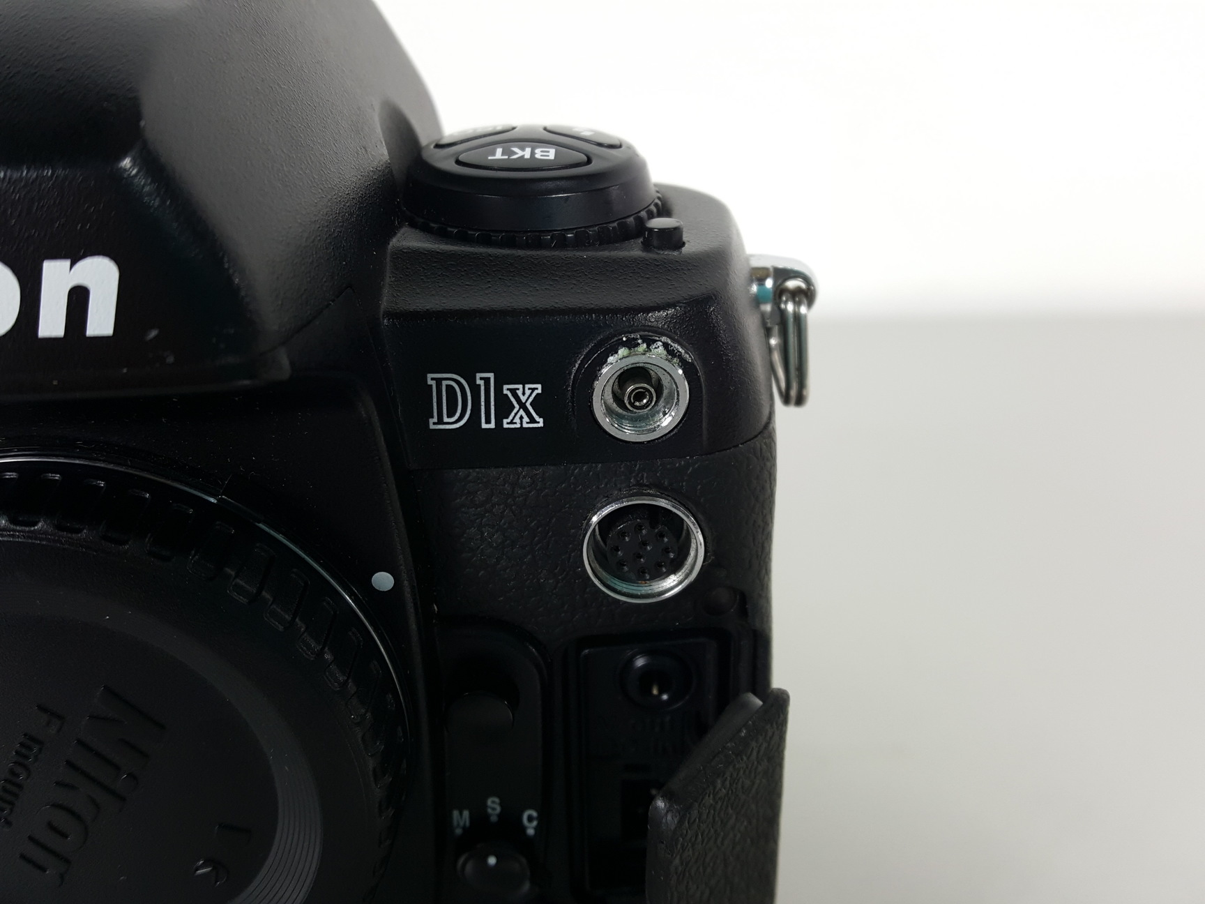 Image of NIKON D1 X 5.47 Megapixel SLR Digital Camera