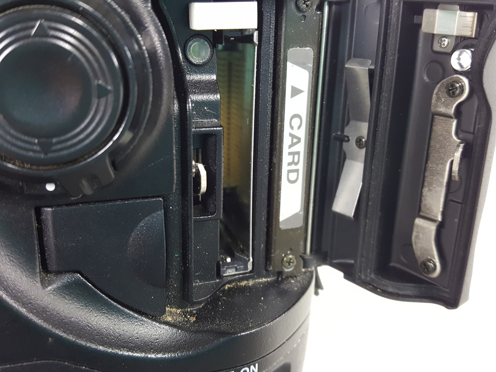 Image of NIKON D1 X 5.47 Megapixel SLR Digital Camera
