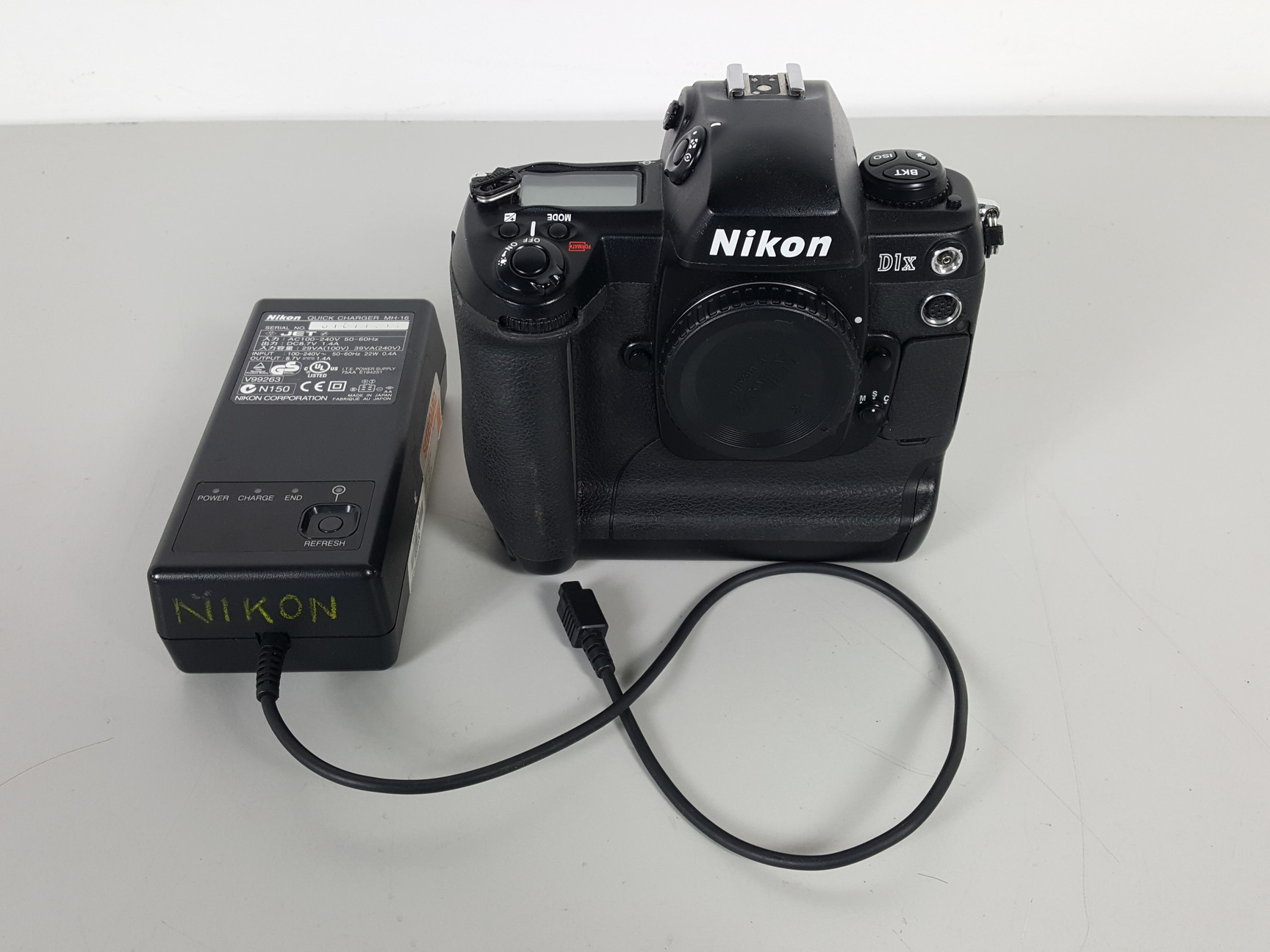 Image of NIKON D1X 5.47 Megapixel SLR Digital Camera