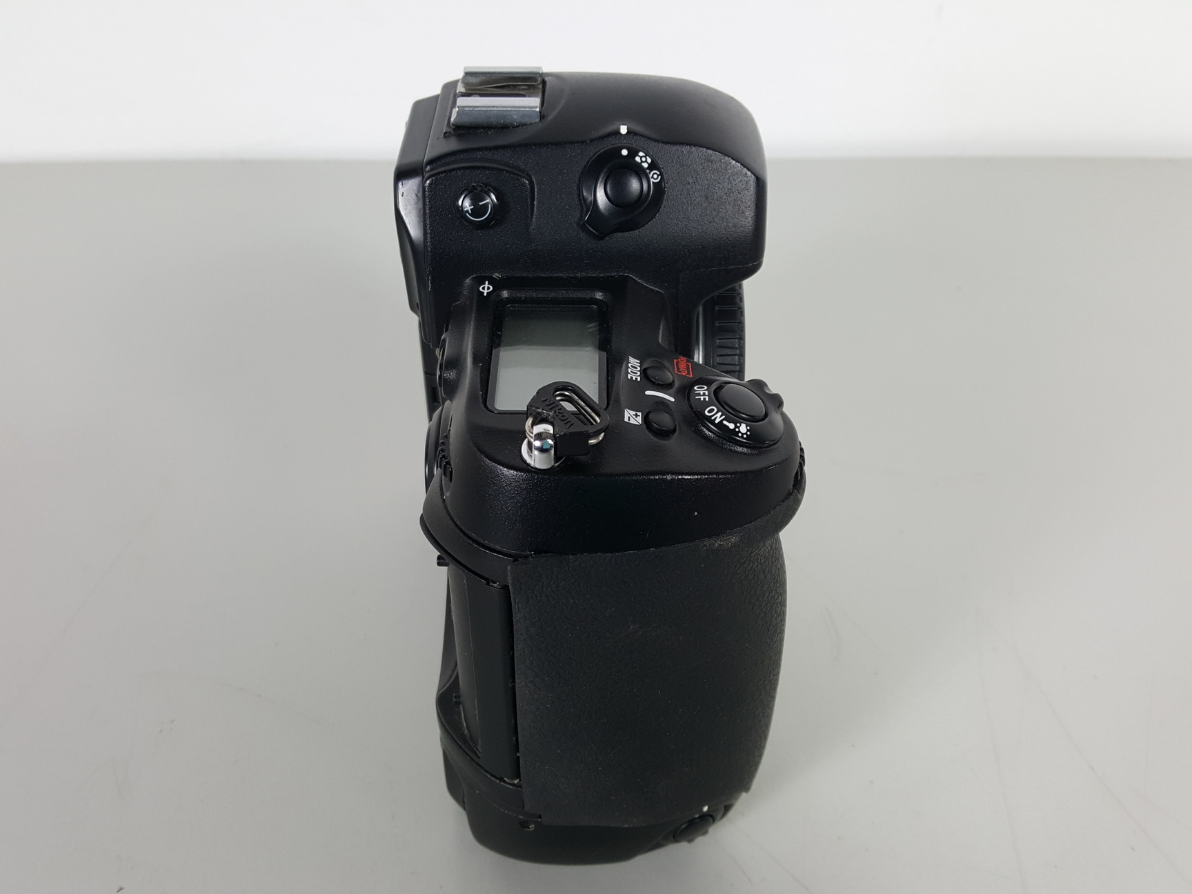 Image of NIKON D1X 5.47 Megapixel SLR Digital Camera