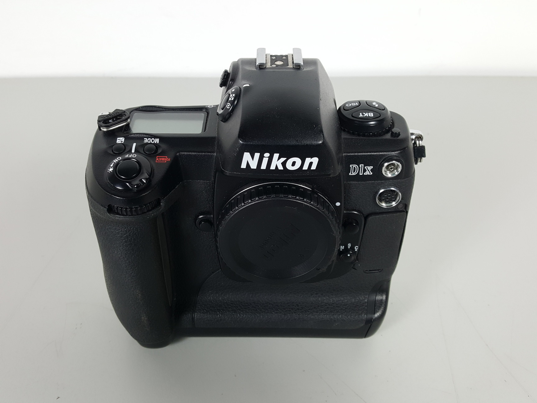 Image of NIKON D1X 5.47 Megapixel SLR Digital Camera