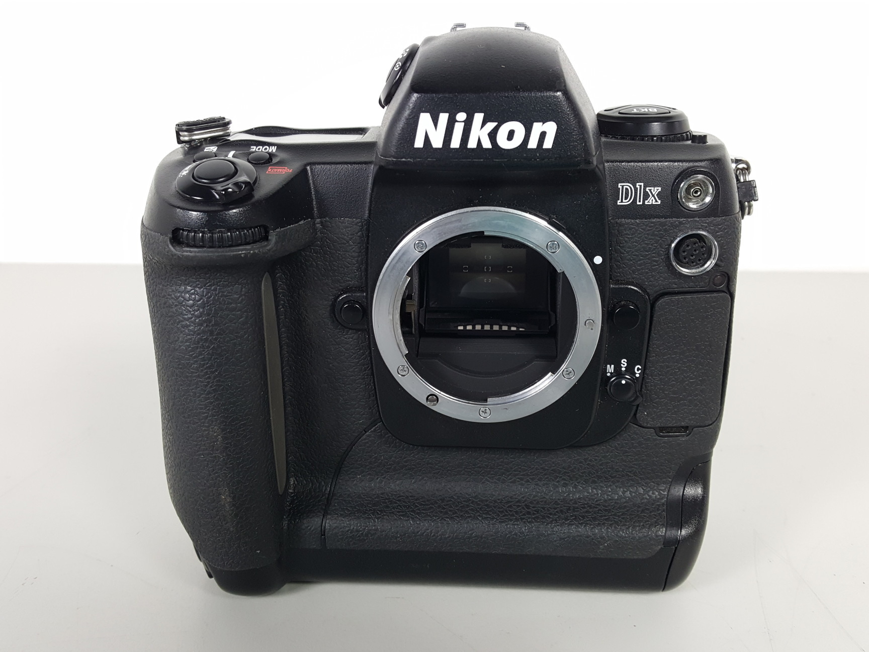 Image of NIKON D1X 5.47 Megapixel SLR Digital Camera
