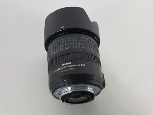Thumbnail image of Nikon DX AF-S NIKKOR 18-70mm 1:35 - 4.5G ED Lens With Hood & Cap