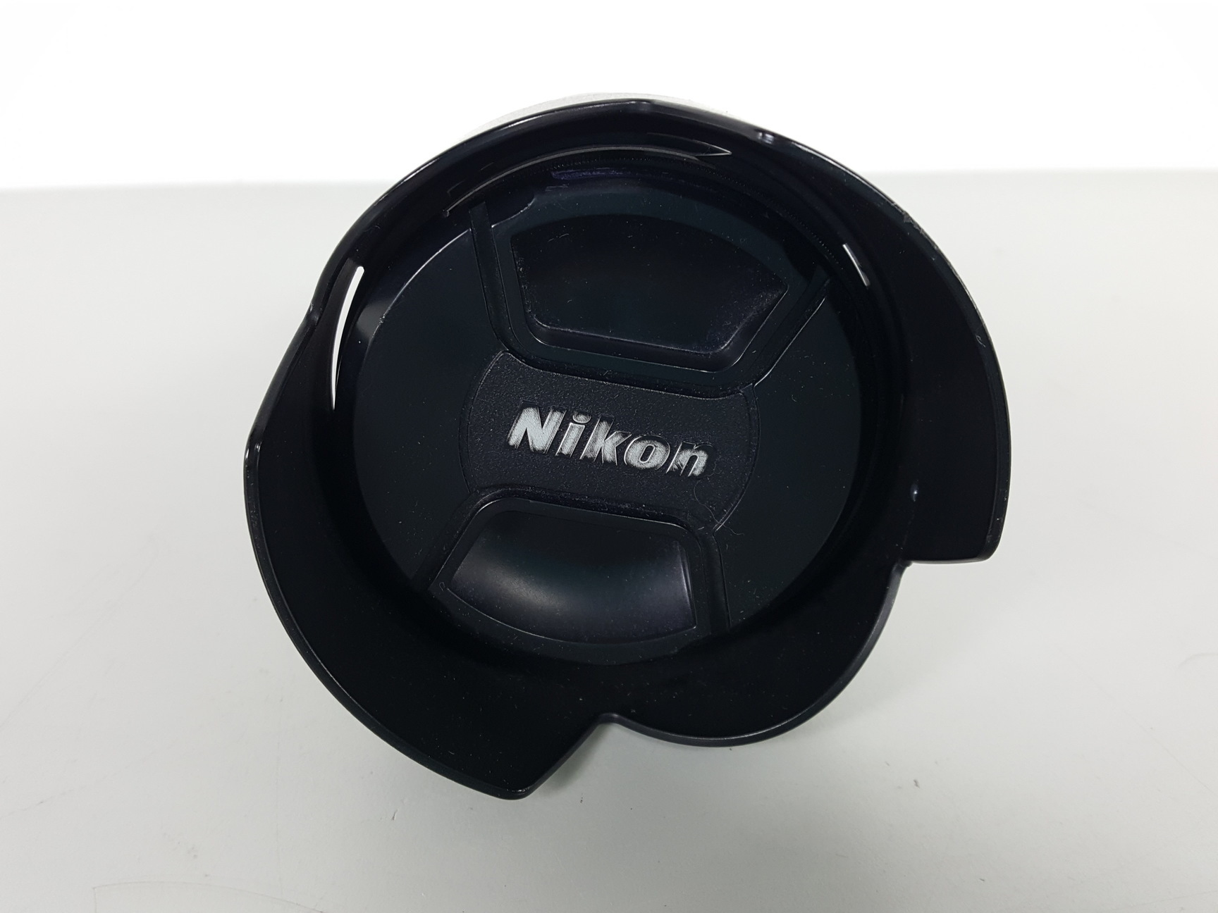 Image of Nikon DX AF-S NIKKOR 18-70mm 1:35 - 4.5G ED Lens With Hood & Cap