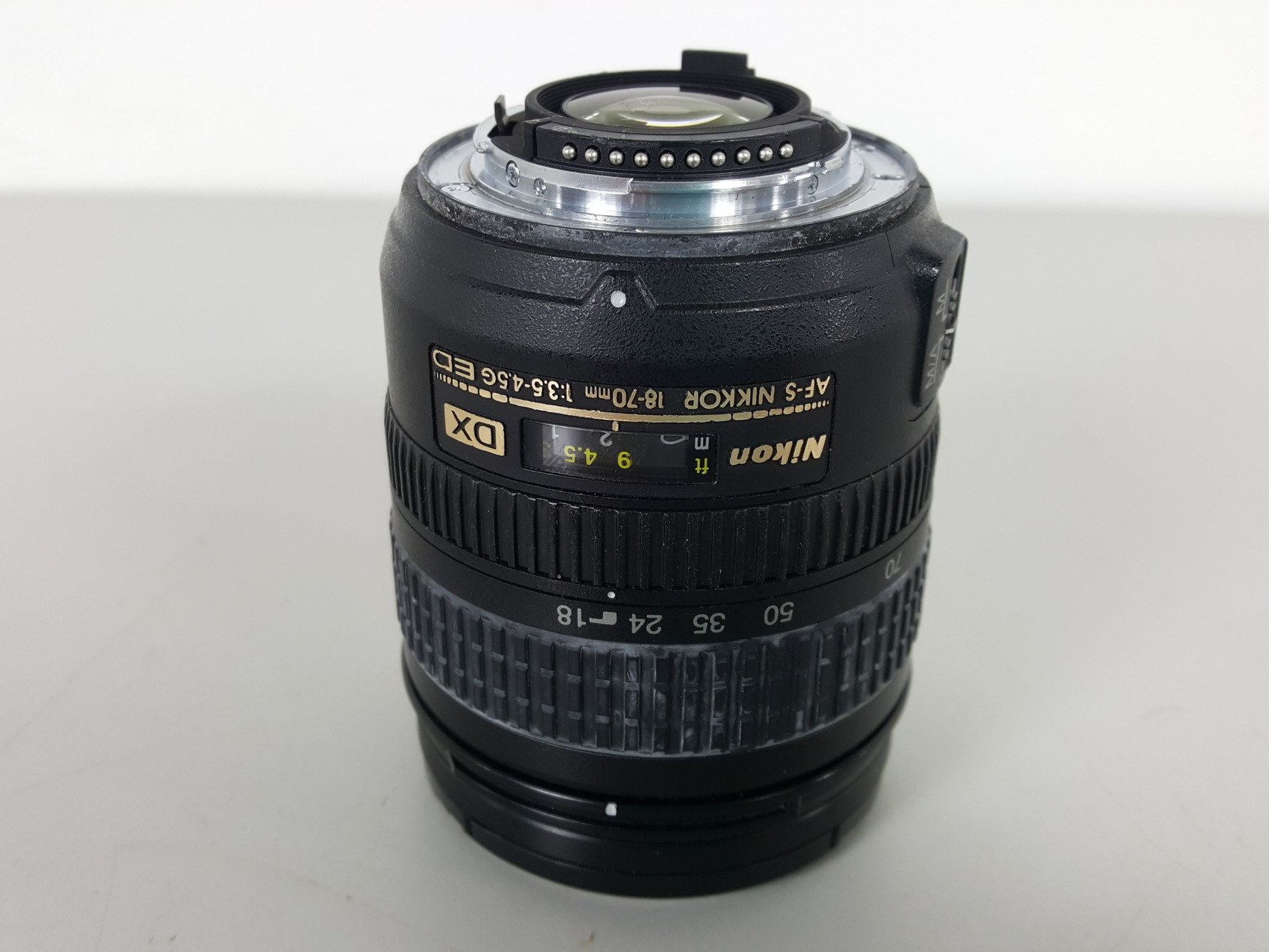 Image of Nikon DX AF-S NIKKOR 18-70mm 1:35 - 4.5G ED Lens with Cap