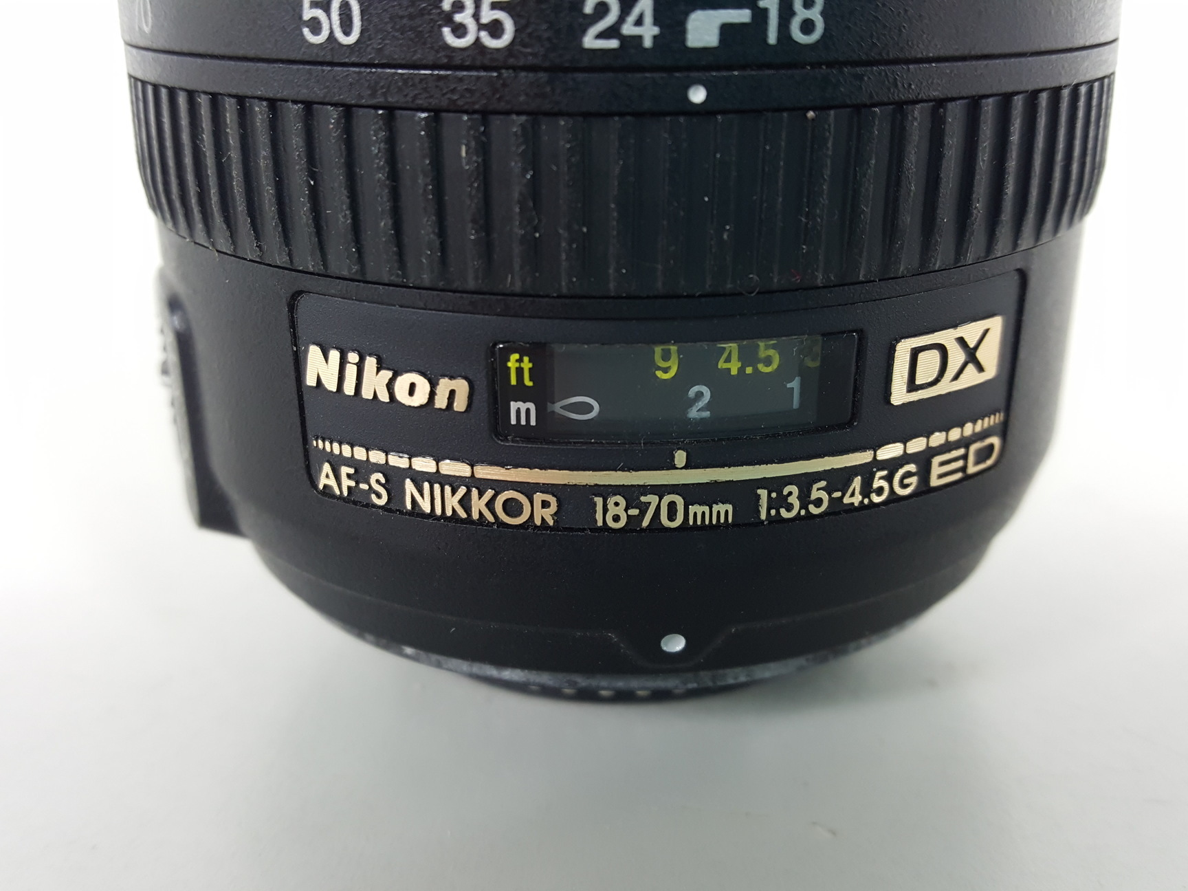 Image of Nikon DX AF-S NIKKOR 18-70mm 1:35 - 4.5G ED Lens with Cap