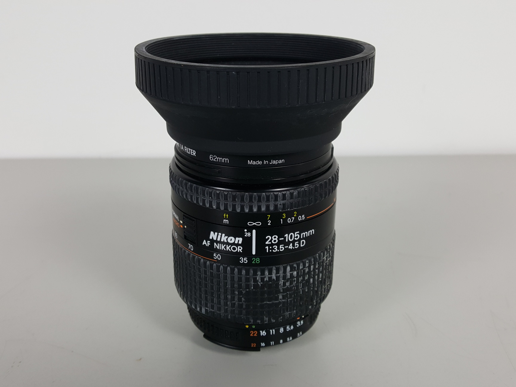 Image of Nikon AF NIKKOR 28-105mm 1:3.5 - 4.5D Camera Lens with Rubber Hood & Lens Cap