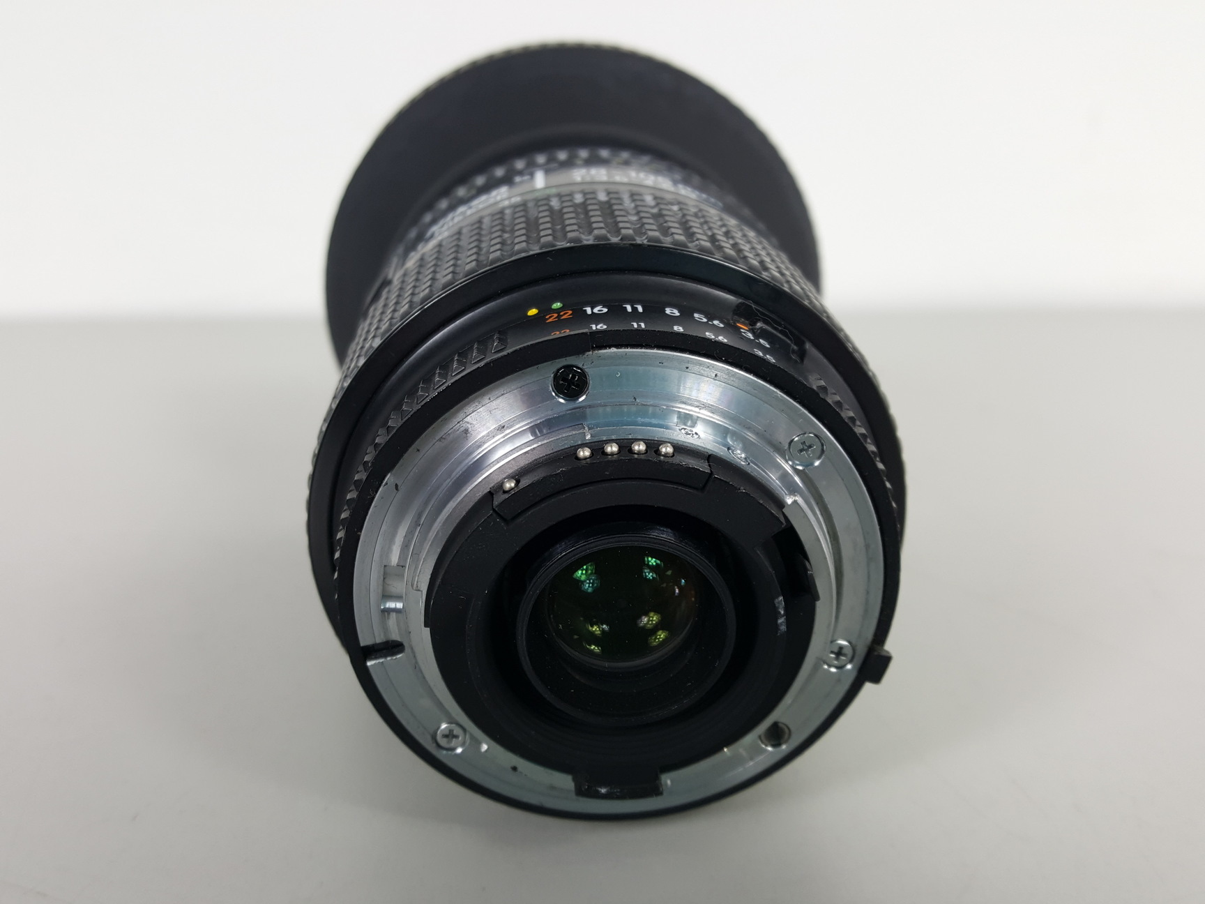 Image of Nikon AF NIKKOR 28-105mm 1:3.5 - 4.5D Camera Lens with Rubber Hood & Lens Cap