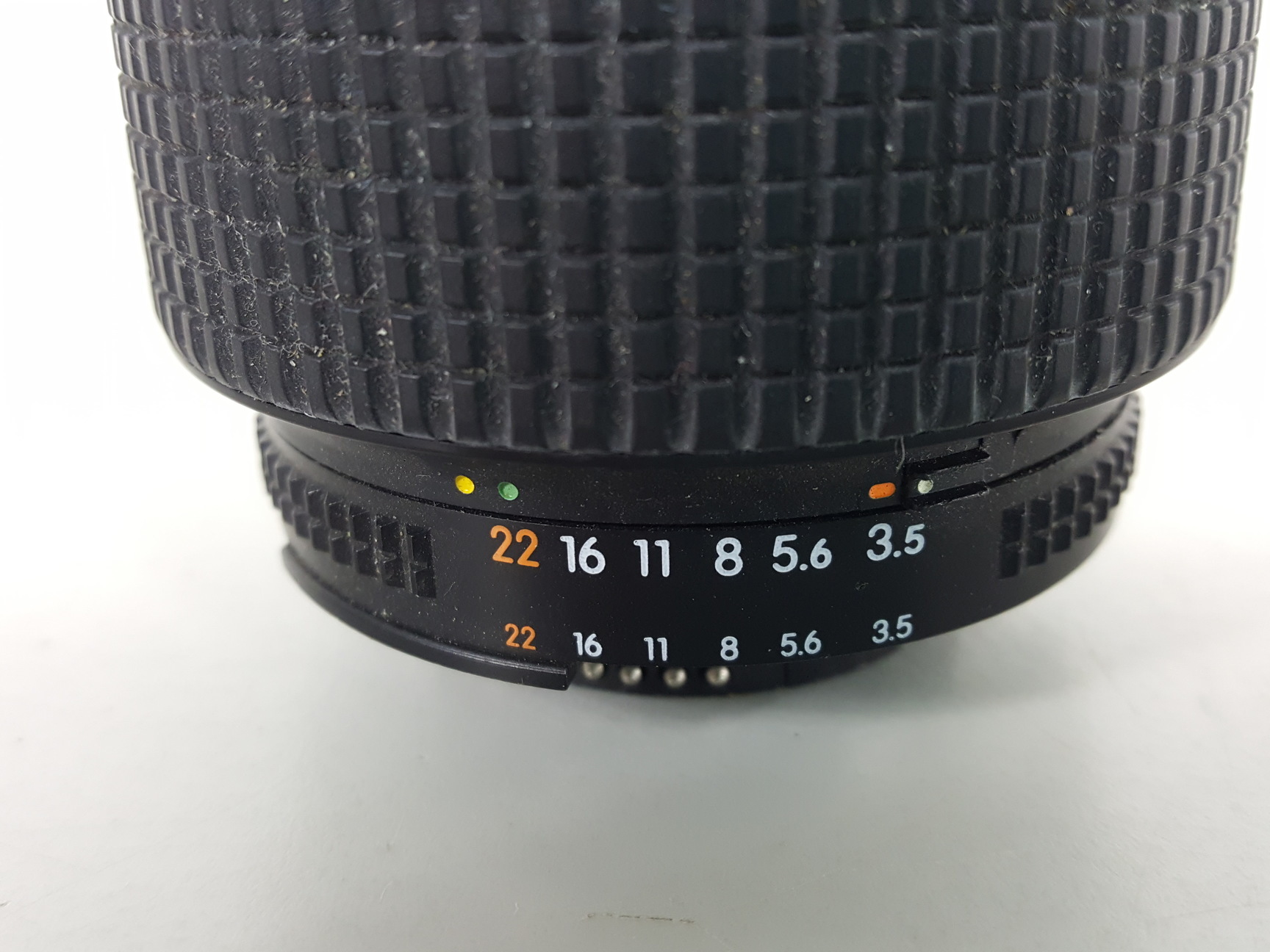 Image of Nikon AF NIKKOR 28-105mm 1:3.5 - 4.5D Camera Lens with Rubber Hood 