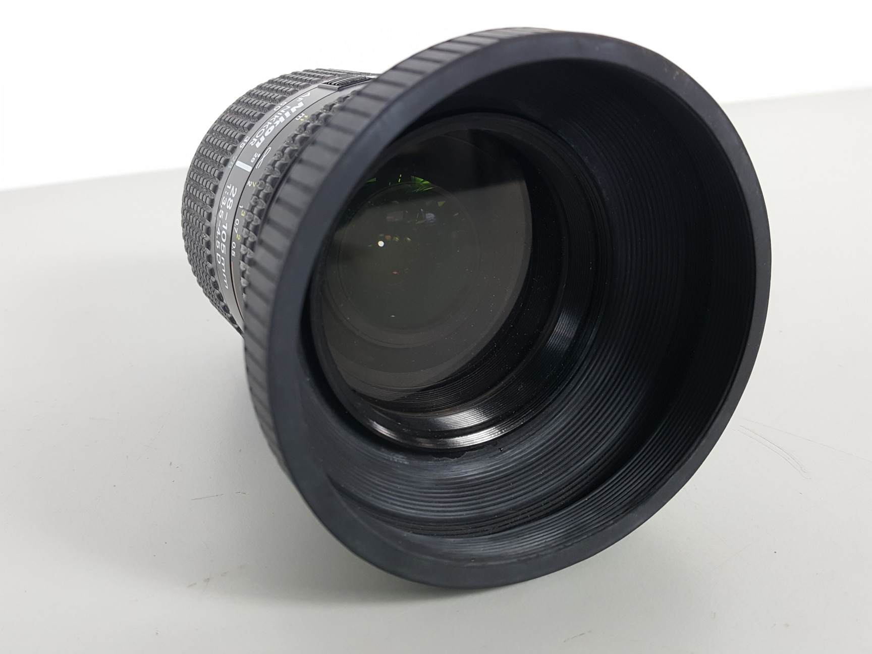 Image of Nikon AF NIKKOR 28-105mm 1:3.5 - 4.5D Camera Lens with Rubber Hood 