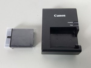 Thumbnail image of UVP MultiDoc-It 125 Imaging System with M-20V Transilluminator 97-0192-02 Lab