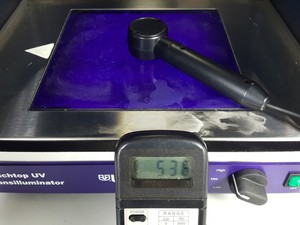 Thumbnail image of UVP MultiDoc-It 125 Imaging System with M-20V Transilluminator 97-0192-02 Lab