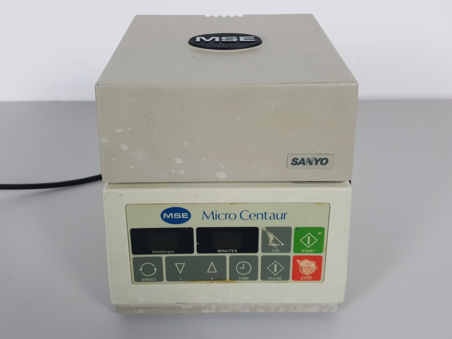 Image of Sanyo MSE Micro Centaur Centrifuge / Microcentrifuge MBS010.CX2.5 Lab