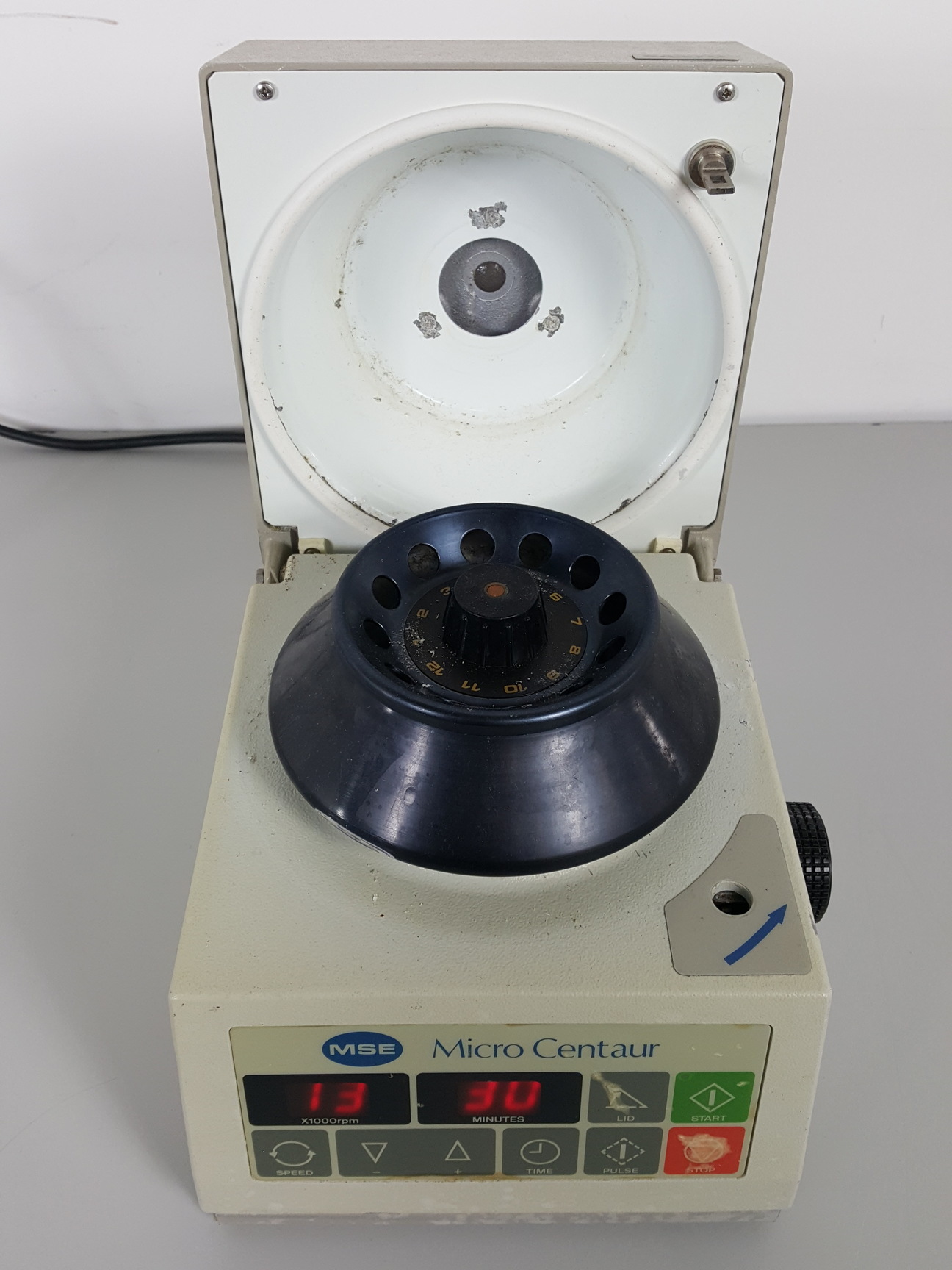 Image of Sanyo MSE Micro Centaur Centrifuge / Microcentrifuge MBS010.CX2.5 Lab