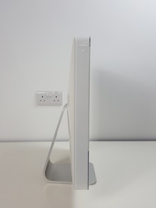 Thumbnail image of Apple iMac 20" Core Duo 2.0 Early 2006 MA200LL - iMac4,1 - A1174 - 2105