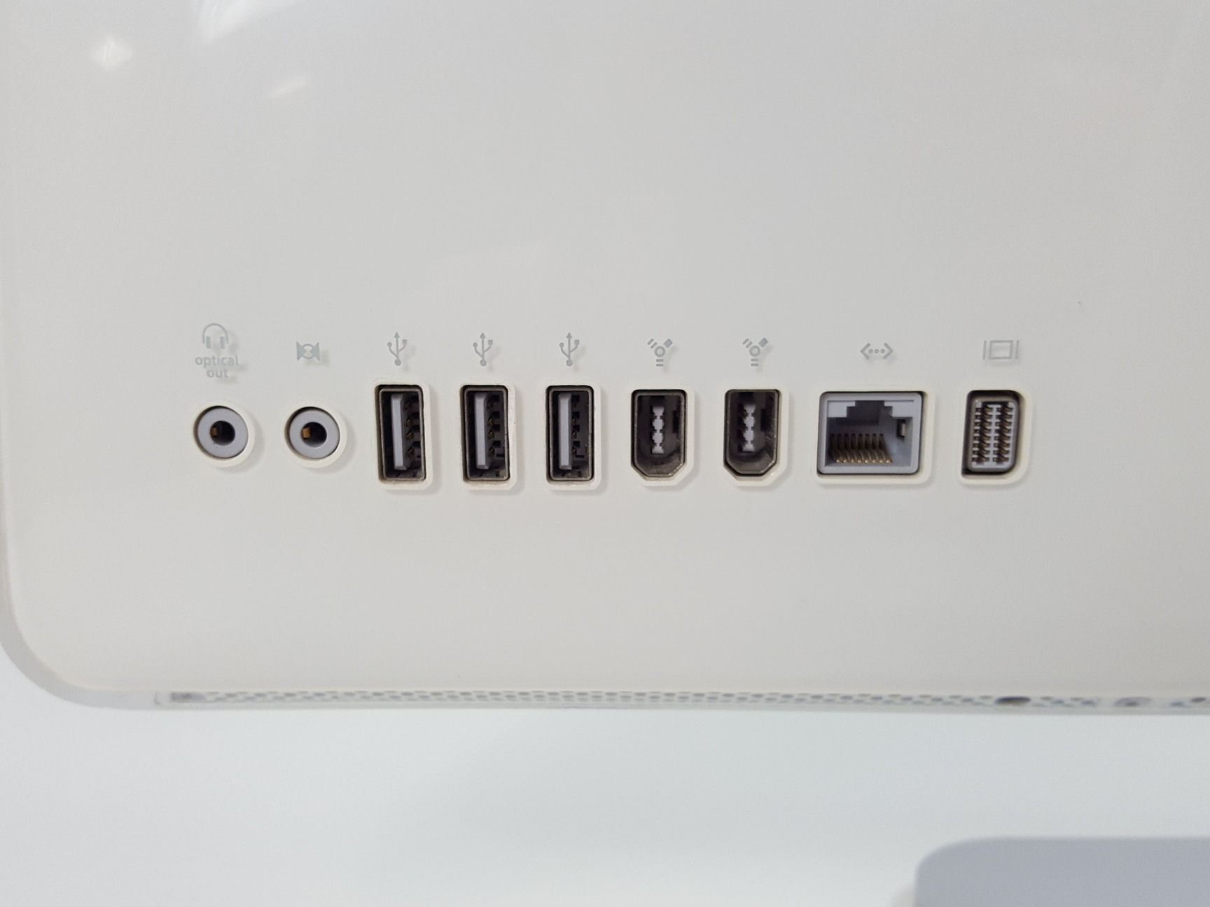Image of Apple iMac 20" Core Duo 2.0 Early 2006 MA200LL - iMac4,1 - A1174 - 2105