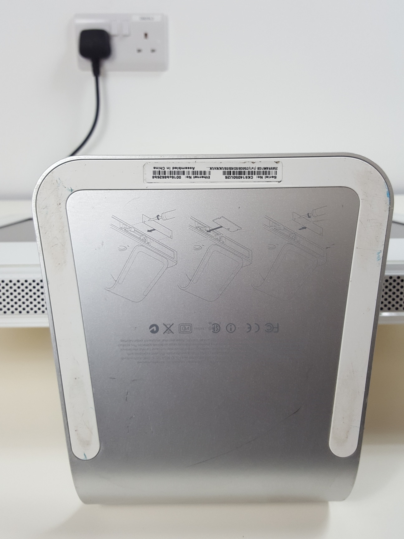 Image of Apple iMac 20" Core Duo 2.0 Early 2006 MA200LL - iMac4,1 - A1174 - 2105