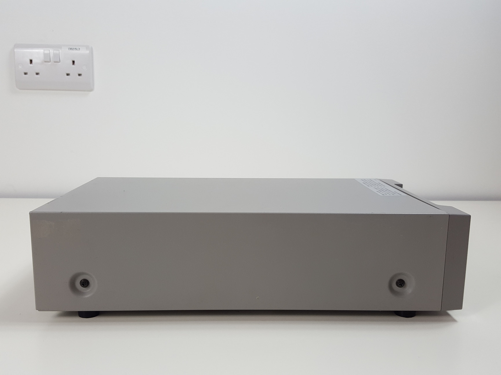 Image of Sony DVCAM DSR-40P Digital VideoCassette Recorder DV & Mini DV 