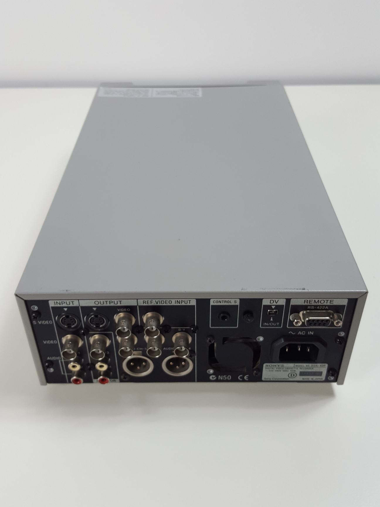 Image of Sony DVCAM DSR-40P Digital VideoCassette Recorder DV & Mini DV 