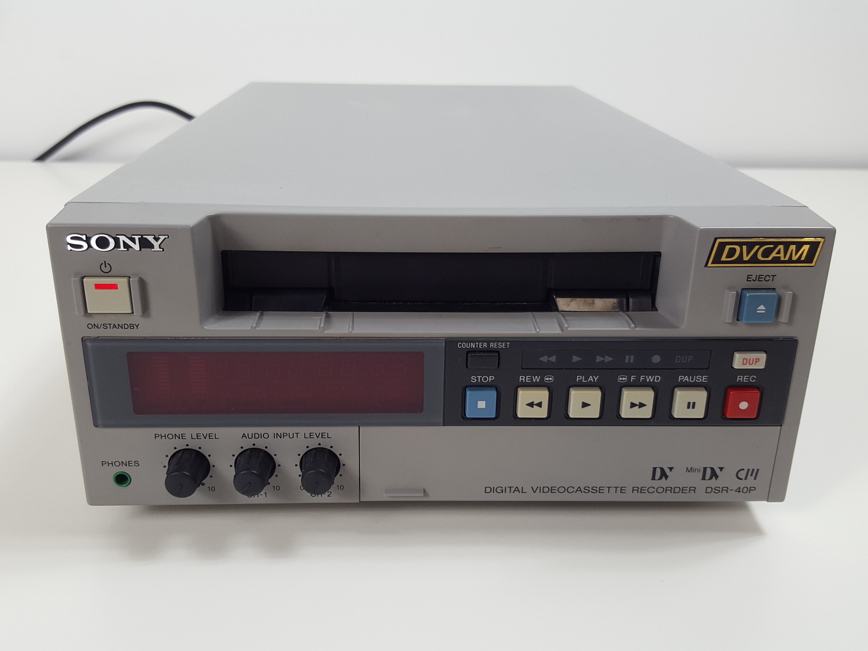 Image of Sony DVCAM Digital VideoCassette Recorder Model DSR-40P DV & Mini DV 