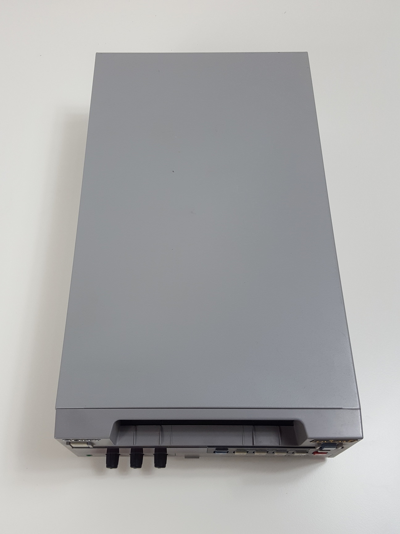 Image of Sony DVCAM Digital VideoCassette Recorder Model DSR-40P DV & Mini DV 