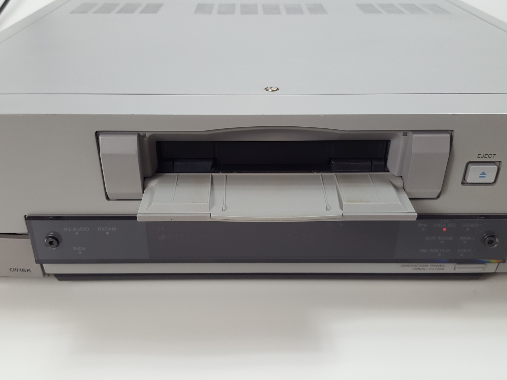Image of Sony DVCAM DSR-30P Digital VideoCassette Recorder