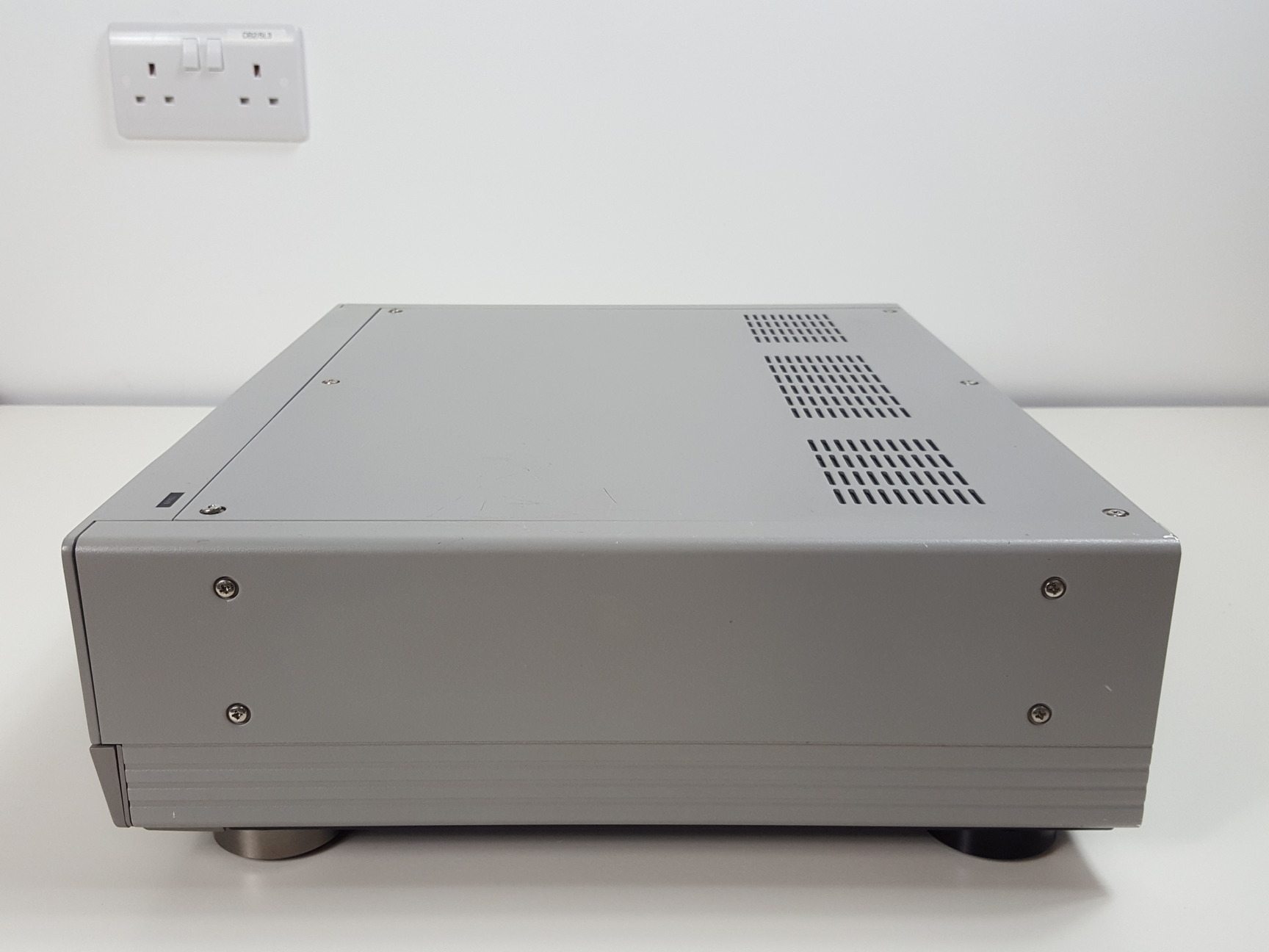 Image of Sony DVCAM DSR-30P Digital VideoCassette Recorder
