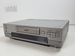 Thumbnail image of Sony DVCAM DSR-30P Digital VideoCassette Recorder