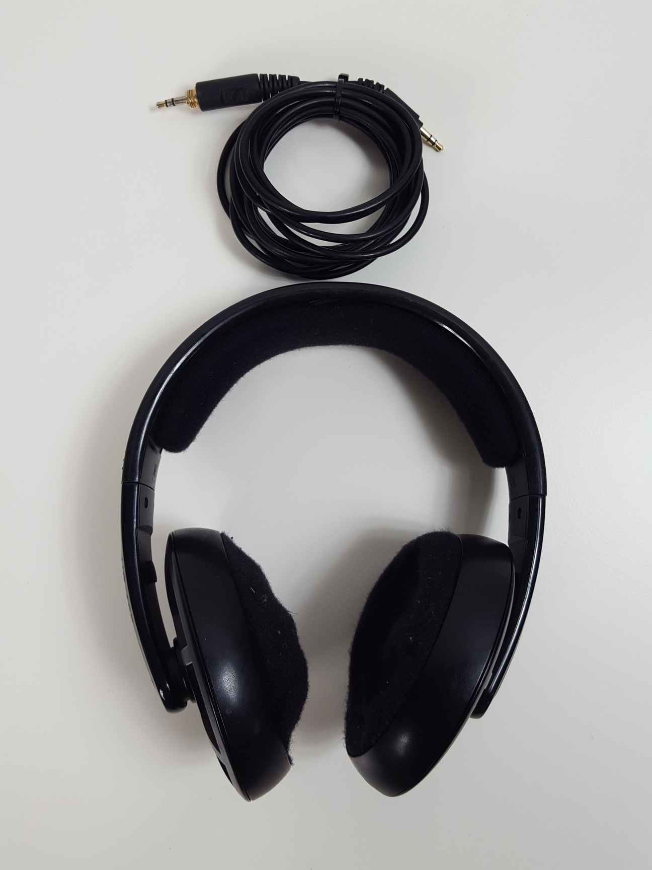 Image of Sennheiser HD 465 Stereo DJ Headphones Earphones Over Ear Black