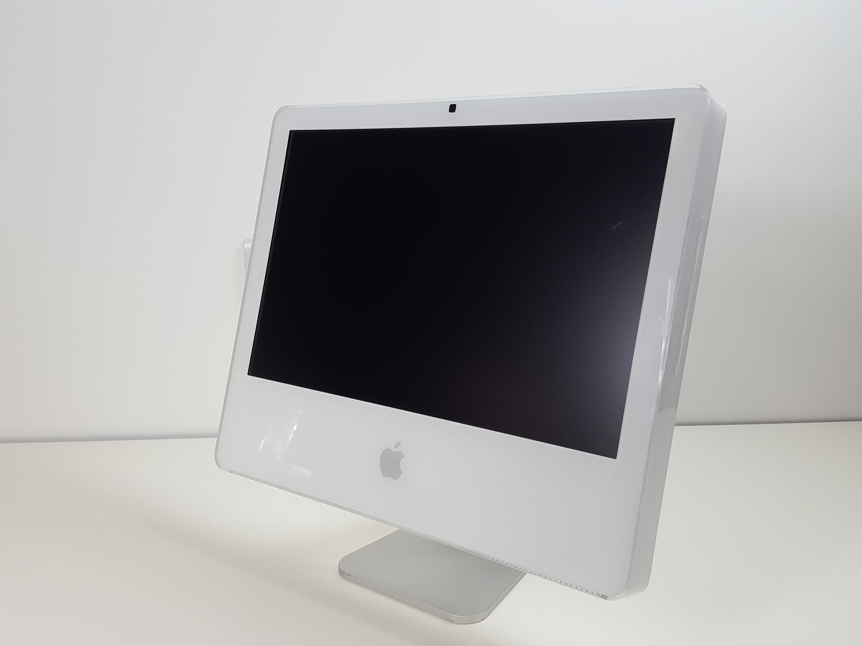 Image of Apple iMAc G5 2.1ghz 20" iSight MA064LL/A - PowerMac12,1 - A1145 - 2082