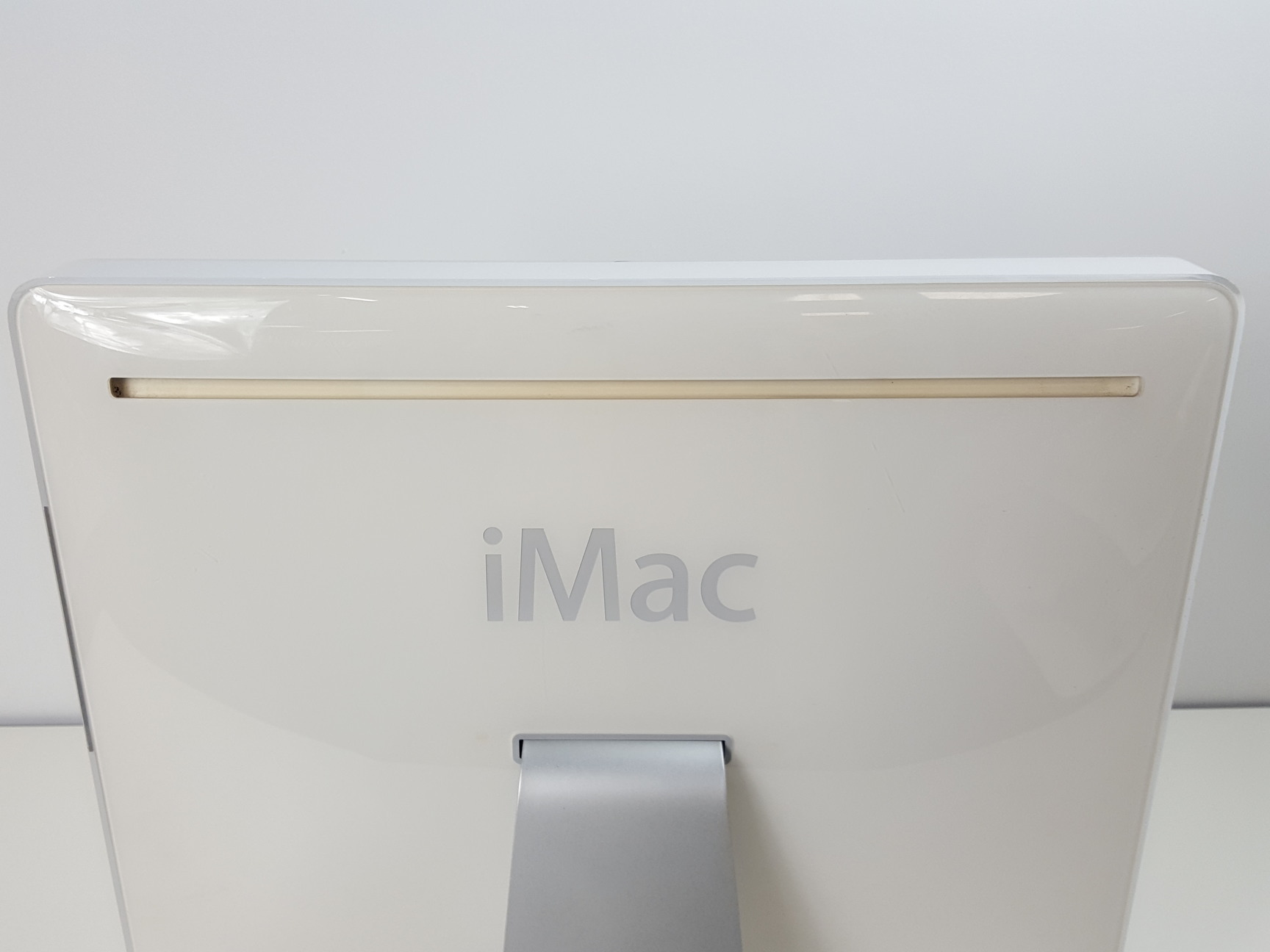 Image of Apple iMAc G5 2.1ghz 20" iSight MA064LL/A - PowerMac12,1 - A1145 - 2082