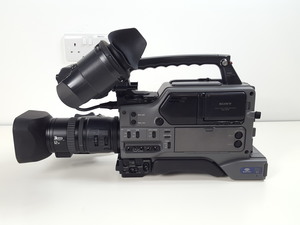 Thumbnail image of Sony DSR-250P Digital Video Camera w/ DXF-801CE Electronic Viewfinder