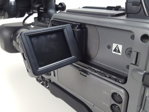 Thumbnail image of Sony DSR-250P Digital Video Camera w/ DXF-801CE Electronic Viewfinder