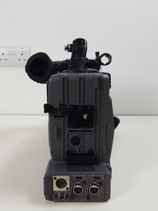 Thumbnail image of Sony DSR-250P Digital Video Camera w/ DXF-801CE Electronic Viewfinder