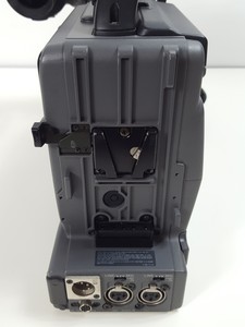 Thumbnail image of Sony DSR-250P Digital Video Camera w/ DXF-801CE Electronic Viewfinder