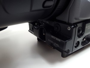 Thumbnail image of Sony DSR-250P Digital Video Camera w/ DXF-801CE Electronic Viewfinder