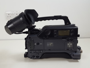 Thumbnail image of Sony DSR-570WSP Digital Camcorder w/ DXP-801CE Electronic Viewfinder