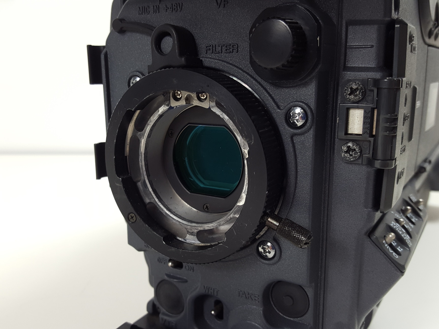 Image of Sony DSR-570WSP Digital Camcorder w/ DXP-801CE Electronic Viewfinder
