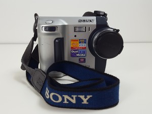 Thumbnail image of 5 x Sony FD Mavica MVC-FD92 Digital Cameras