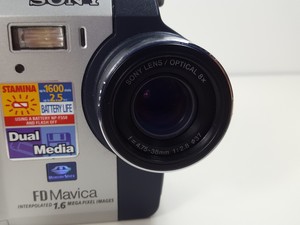 Thumbnail image of 5 x Sony FD Mavica MVC-FD92 Digital Cameras