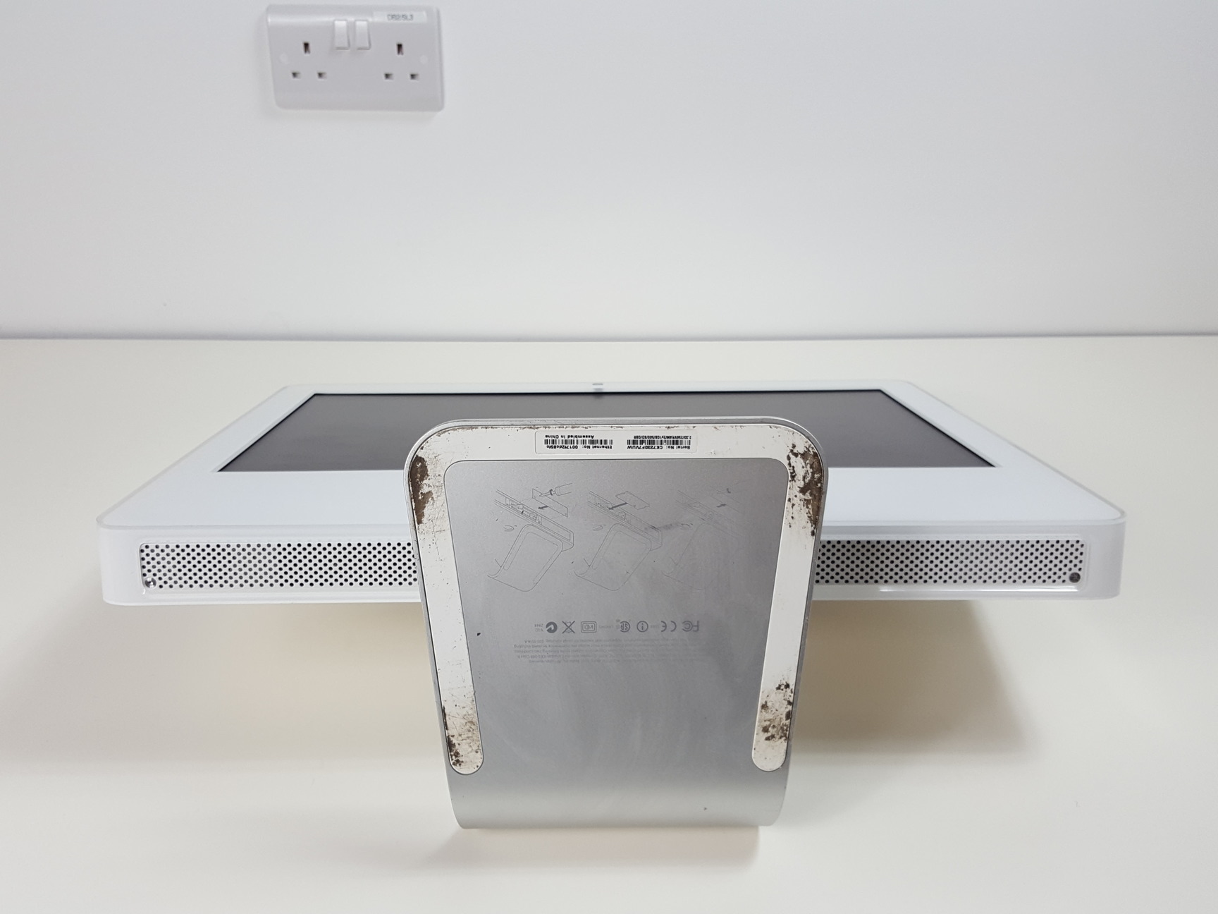 Image of Apple iMac 20" Core 2 Duo 2.33ghz
