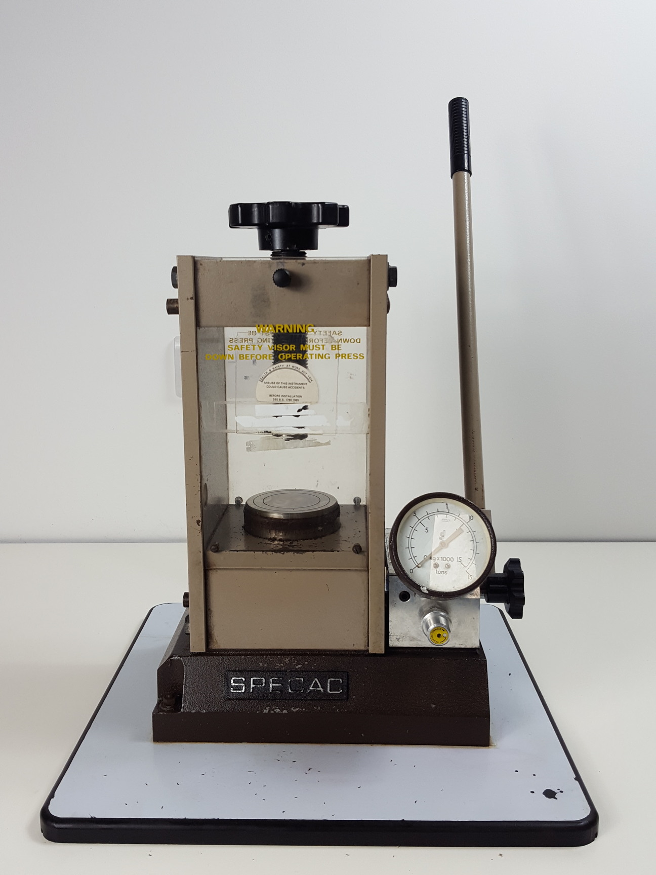 Image of Specac Model 15.011 Manual Hydraulic Press - FTIR + XRF Pellet Press Lab