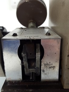 Thumbnail image of Specac Model 15.011 Manual Hydraulic Press - FTIR + XRF Pellet Press Lab